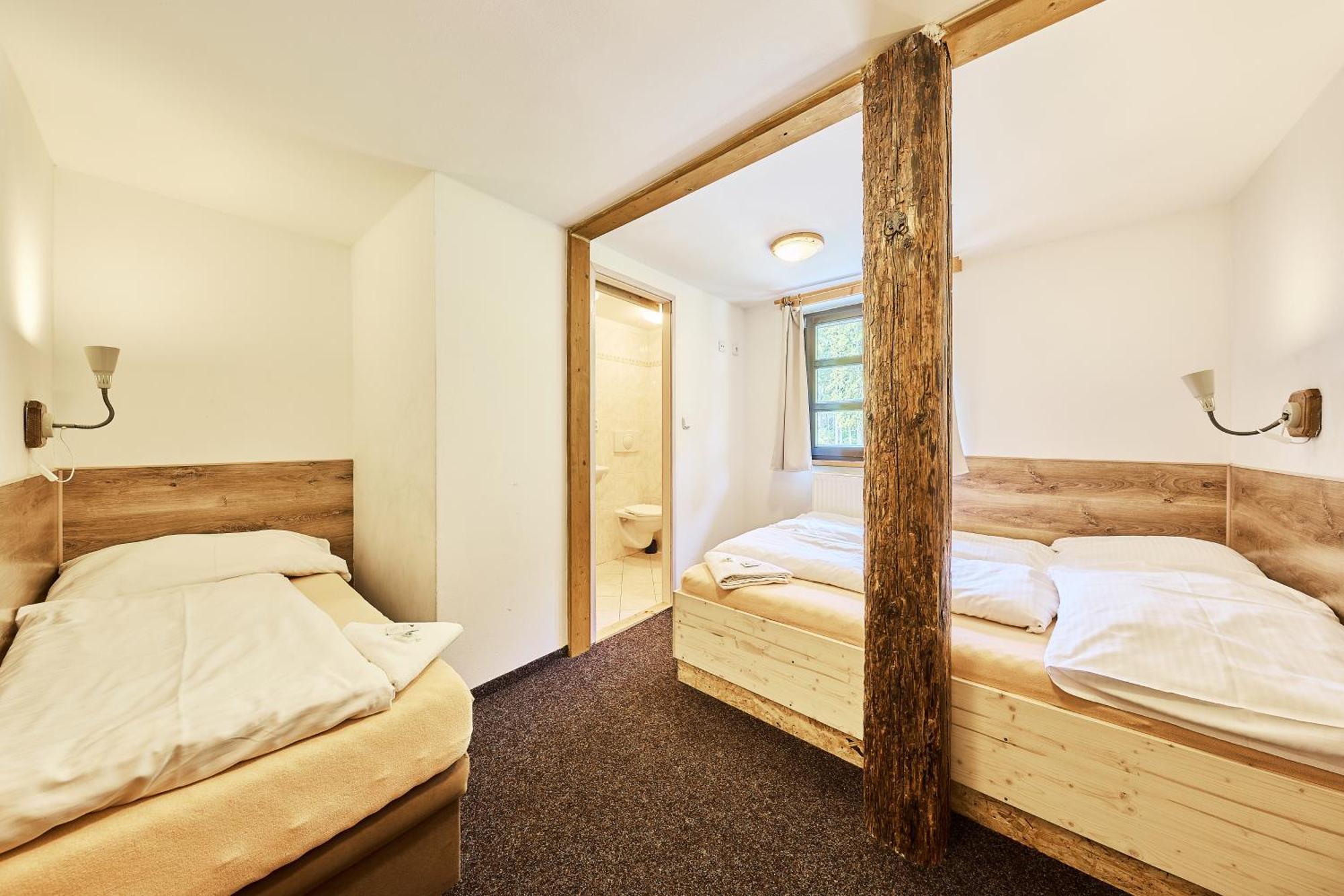 Modrokamenna Bouda Hotel Janske Lazne Bagian luar foto