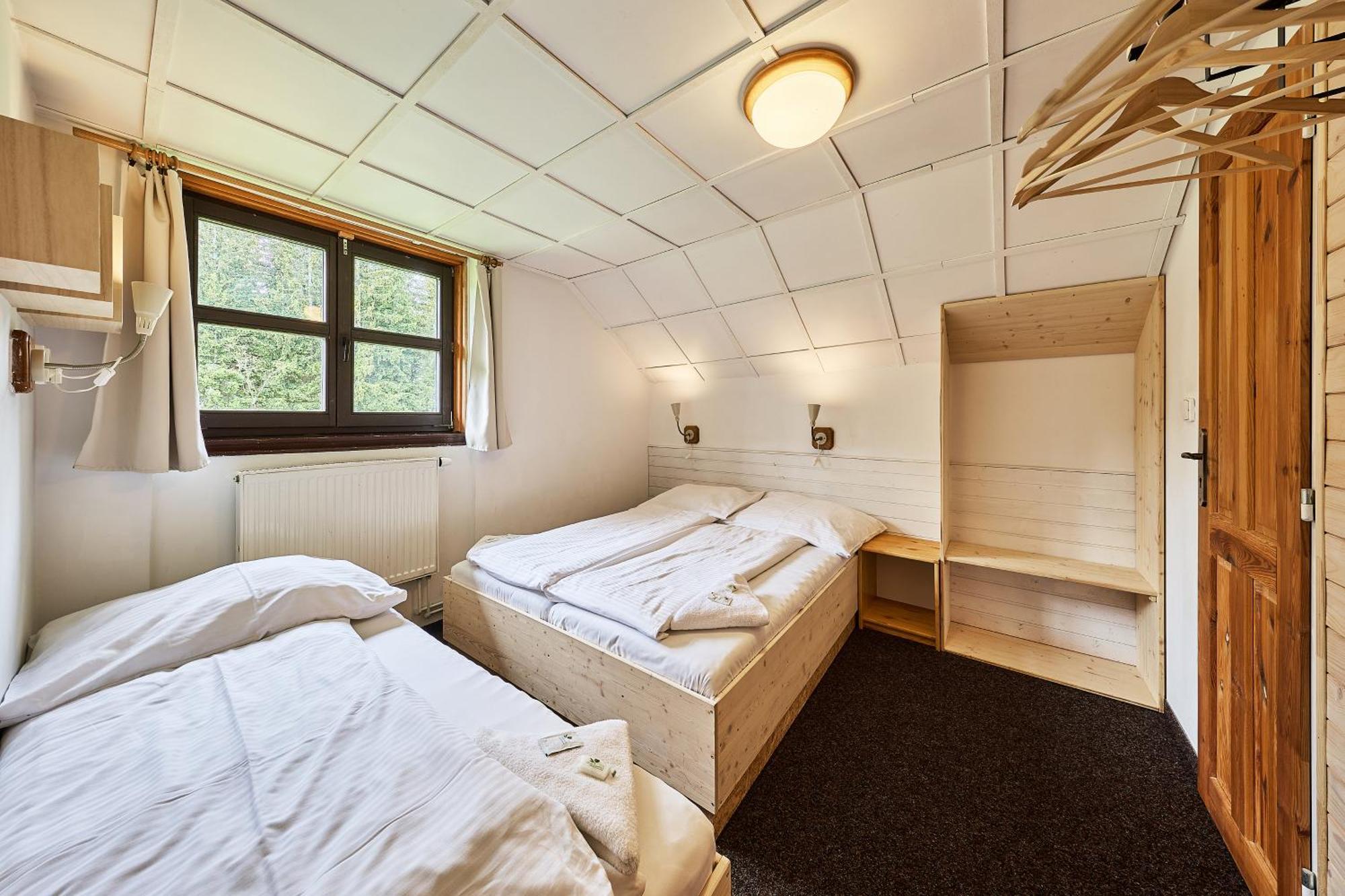 Modrokamenna Bouda Hotel Janske Lazne Bagian luar foto
