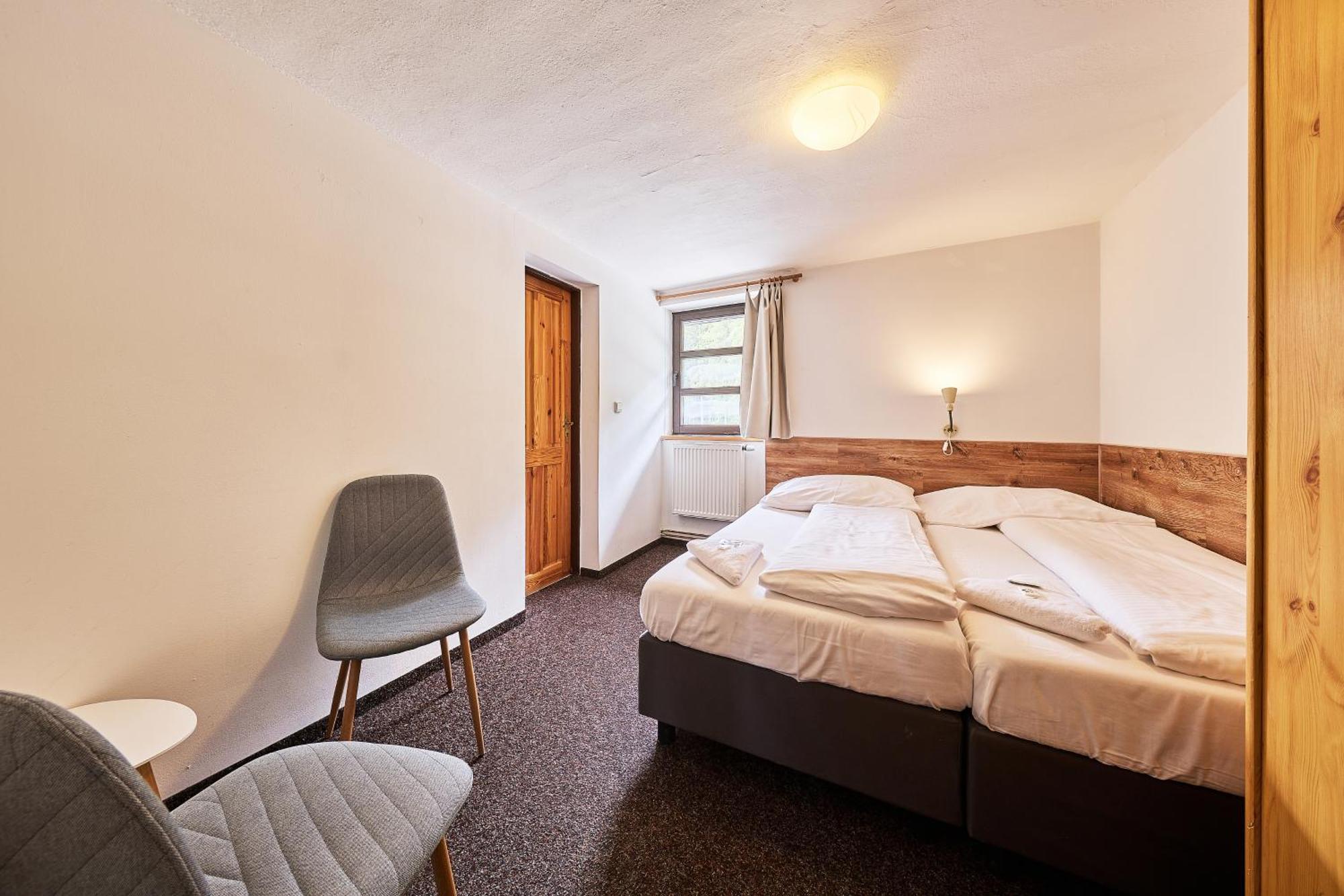 Modrokamenna Bouda Hotel Janske Lazne Bagian luar foto